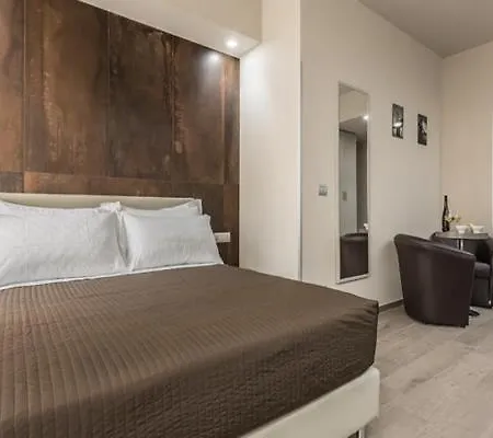 Cavour Luxury 5* Болонья